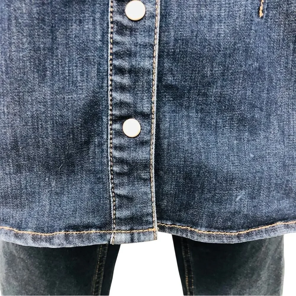 Chicos Size 0 Denim Snap Front Tunic Top Long Sleeve Western Style Bling Yoke